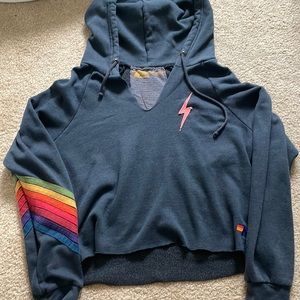 AVIATOR NATION BOLT STITCH CHEVRON 5 SPLIT NECK PULLOVER CROP HOODIE